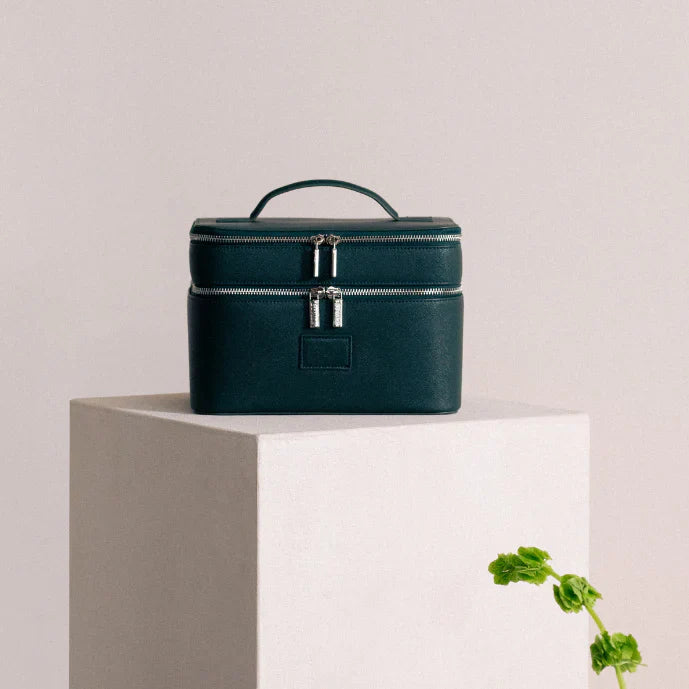 Double-Tier Vanity Case - ecluvia